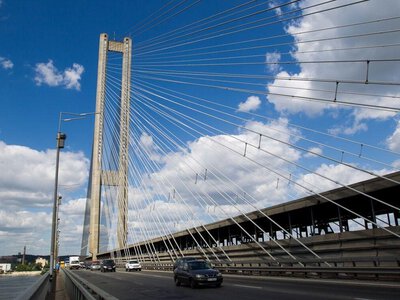У Києві готують альтернативу мостам: наступного тижня розпочнуть будівництво понтонних переправ і тунелю під Дніпром