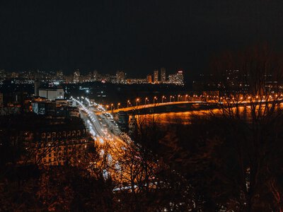У Києві світло можуть вимикати до 12 годин: що радять зробити мешканцям багатоповерхівок