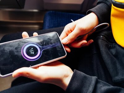 Від чого насправді залежить швидкість заряджання смартфона