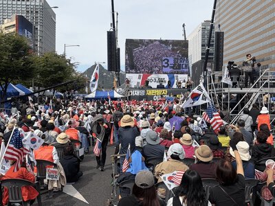 В Південній Кореї відбулися масові протести проти влади на фоні українського скандалу (відео)