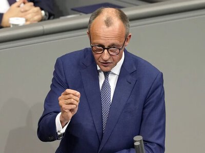 Канцлер Німеччини Мерц вперше з 2025 року несподівано прибув до Києва