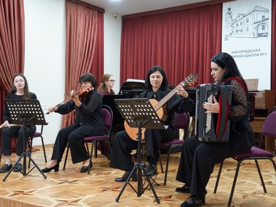 В Ужгородській музичній школі №1 відкрили оновлену концертну залу