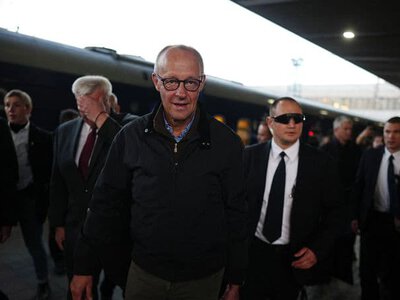 Канцлер Німеччини прибув з офіційним візитом до Києва