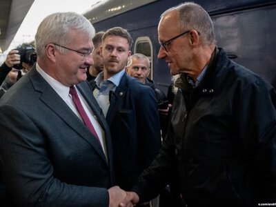 Канцлер Німеччини прибув до Києва з неоголошеним візитом