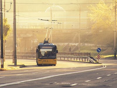 У Києві через перекриття Північного мосту змінено рух восьми маршрутів транспорту