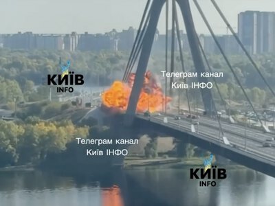 Ворог вдруге уразив Північний міст у Києві