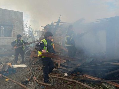 Серед трьох травмованих – 10-річний хлопчик: дрон зруйнував будинок на Чернігівщині (Фото)