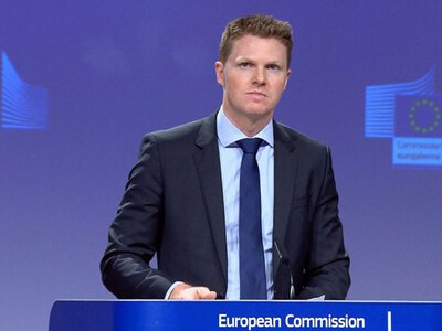 Дипломати ЄС залишаються працювати у Києві, попри російські погрози