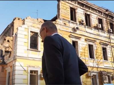 Зеленський показав Мерцу наслідки російського удару по Академії наук у Києві