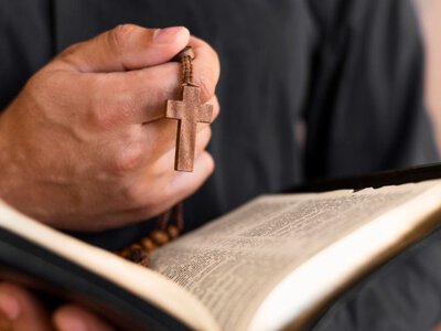Чи справді християнам можна сповідатись онлайн: точна відповідь священника ПЦУ