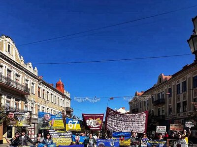 В Ужгороді відбулася щотижнева акція на підтримку полонених та зниклих безвісти захисників України