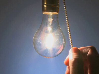 У Києві та Полтаві зафіксовано стрибки напруги і знеструмлення електрики