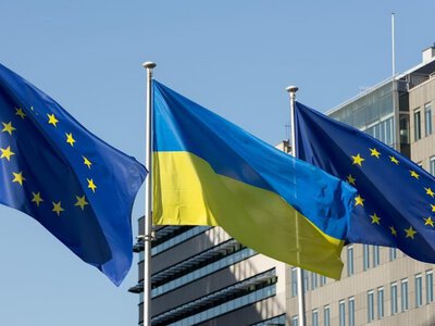 Західні дипломати відреагували на заяви Путіна, союзники Росії зазнали поразки в Латвії, Мерц відвідав Київ: огляд головних новин вихідних