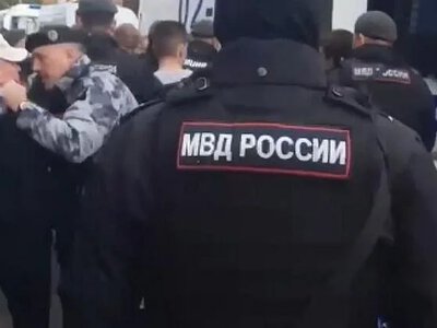 «Геть царя!»: у Москві на мітингу затримали людей, які виступали проти Путіна (відео)