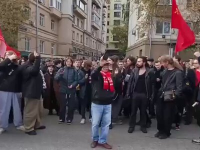 Геть царя!: в столиці РФ поліція розігнала мітинг комуністів, затримано 60 осіб (відео)