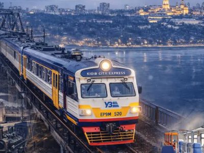 У Києві через ускладнений рух мостами запускають 18 додаткових рейсів між правим і лівим берегами, як курсуватимуть