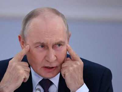Кортеж Путіна отримав новий елемент охорони - над колоною помітили військовий вертоліт