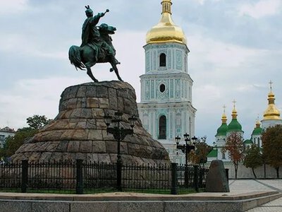 Ми залишаємося в Києві - посольства низки країн ЄС в Україні відреагували на російські погрози