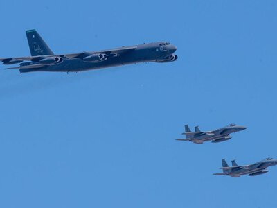 США вивели бомбардувальники з британської авіабази після спроби теракту