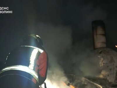 У Маневичах вогнеборці ліквідували пожежу господарської споруди