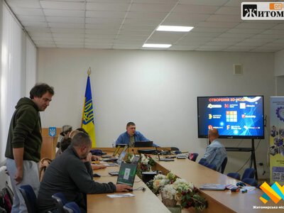 У Житомирі ветерани, ветеранки та члени родин Захисників опановують 3D-друк