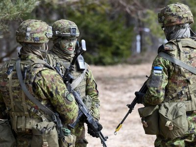 Естонія перекидає війська до кордону та готується до ударів по росії в разі нападу – ЗМІ
