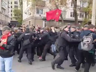 “Геть царя”: У Москві затримали десятки людей на мітингу комуністів – ЗМІ
