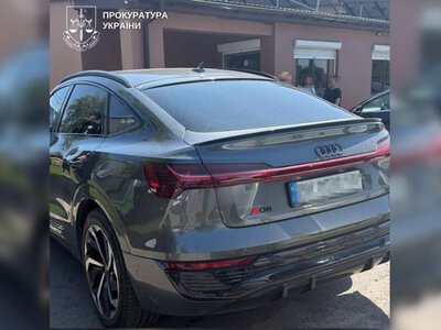 До 12 років ув`язнення загрожує чоловіку, який викрав елітний кросовер, щоб покататися