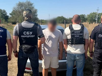  Викрито трьох осіб, які переправляли чоловіків за кордон 