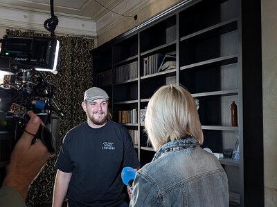 «Генерал Черешня» вичищає з квартири Лєбєдєва «руськоє бєдноє»