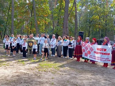 «Ноти підтримки» для захисників: творчі колективи Клеванської громади виступили перед військовими ЗСУ