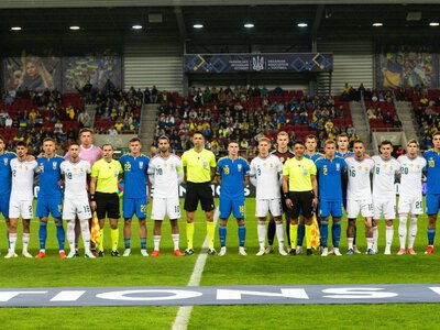 Угорські фанати освистали гімн України під час матчу, розвернувшись спинами до поля