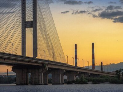 Торгові мережі Києва планують ротацію працівників у відповідь на удари РФ по мостах