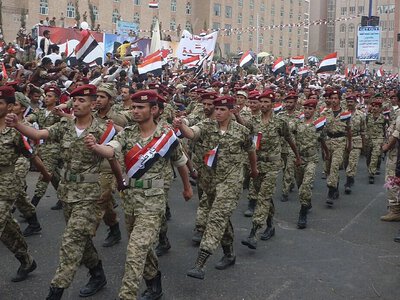 Єменські війська розпочали наступ проти хуситів біля стратегічної протоки та заявляють про перші успіхи