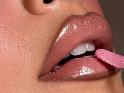 Замість чіткого контуру: Halo lips - тренд на візуально об'ємні губи