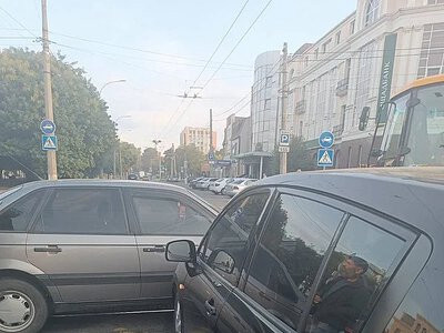 У центрі Миколаєва зіткнулися Nissan та Volkswagen