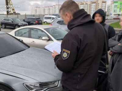 Шахрайські схеми: На Вінниччині викрили мережу дропів з відмивання коштів