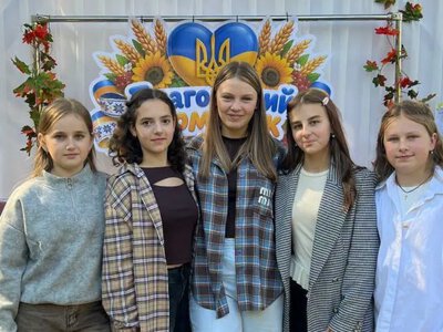 У Турійському ліцеї на благодійному ярмарку зібрали понад 89 тисяч гривень для захисників