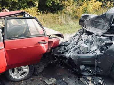 Три авто зіткнулися на трасі Київ–Чоп через виїзд на зустрічну