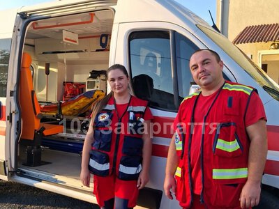 На Мукачівщині госпіталізували 71-річного чоловіка, який впав у полумʼя