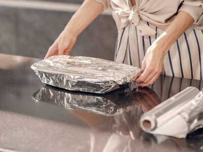  Не загортайте це у фольгу: кухонна помилка, яку роблять майже всі 