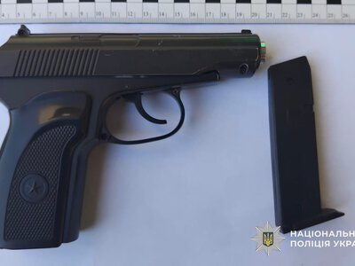 17-річний сусід із ножем і пістолетом напав на родину на Тячівщині