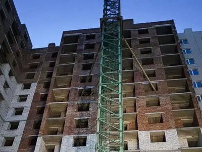 На Рівненщині працівник загинув після падіння з висоти п’яти метрів
