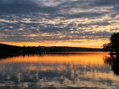 Тепло, але вітряно: українців здивує осіння погода
