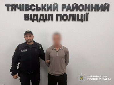 На Тячівщині 17-річний хлопець напав із пістолетом та ножем на сусідок