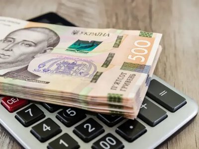 На Прикарпатті середня зарплата зросла до 25 тисяч гривень: де платять найбільше і скільки боргують працівникам