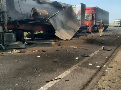 росіяни вдарили по автодорозі на Одещині: п’ятеро людей постраждали