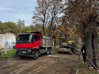 В одному з львівських парків ремонтуватимуть алею