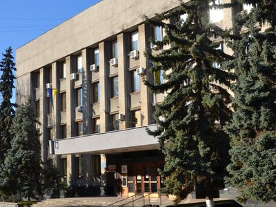 В Ужгороді демонтують самовільно встановлені конструкції