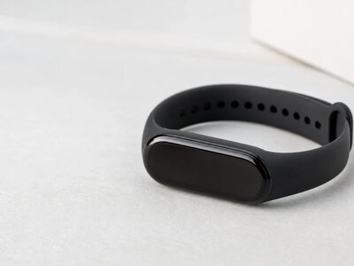 Витік розкрив ціну та характеристики фітнес-трекера Fitbit Edge